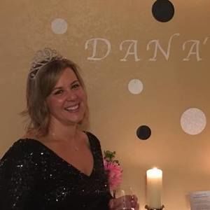 Meet your Posher, Dana
